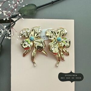 Mignonne Gavigan Valerie Flower Earrings NWT